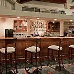 Doubletree By Hilton Orlando Airport Hotel 